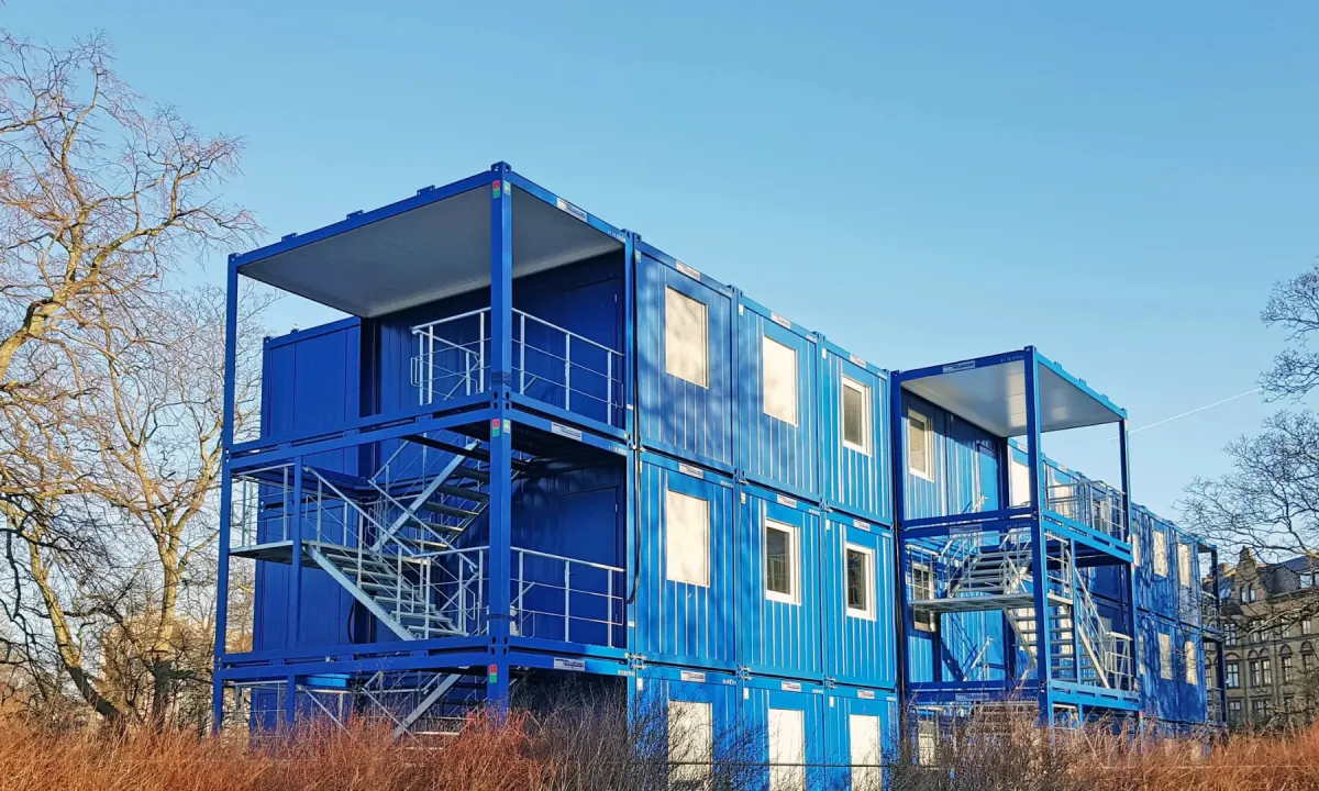 Multi-storey blue modular building